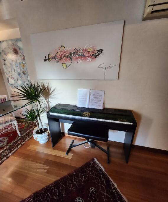 Apartment Juliets Bed Art Verona